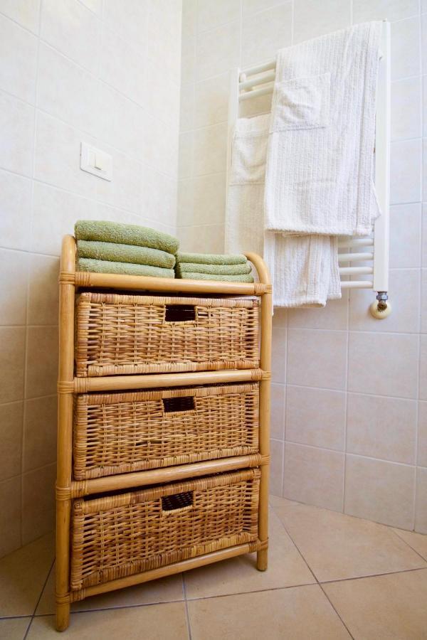 La Casa Dei Nonni Apartment โมเนเลีย ภายนอก รูปภาพ
