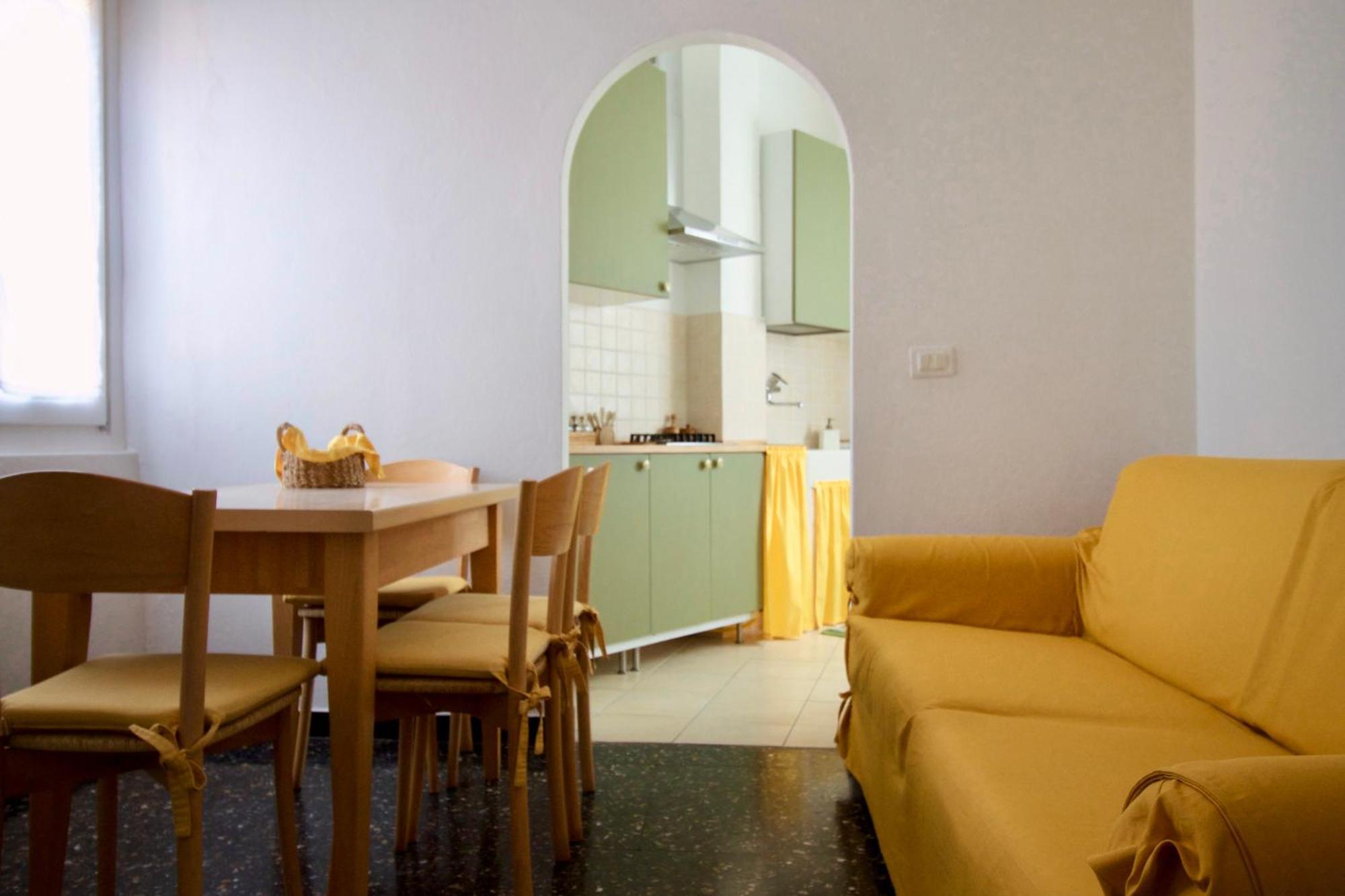 La Casa Dei Nonni Apartment โมเนเลีย ภายนอก รูปภาพ