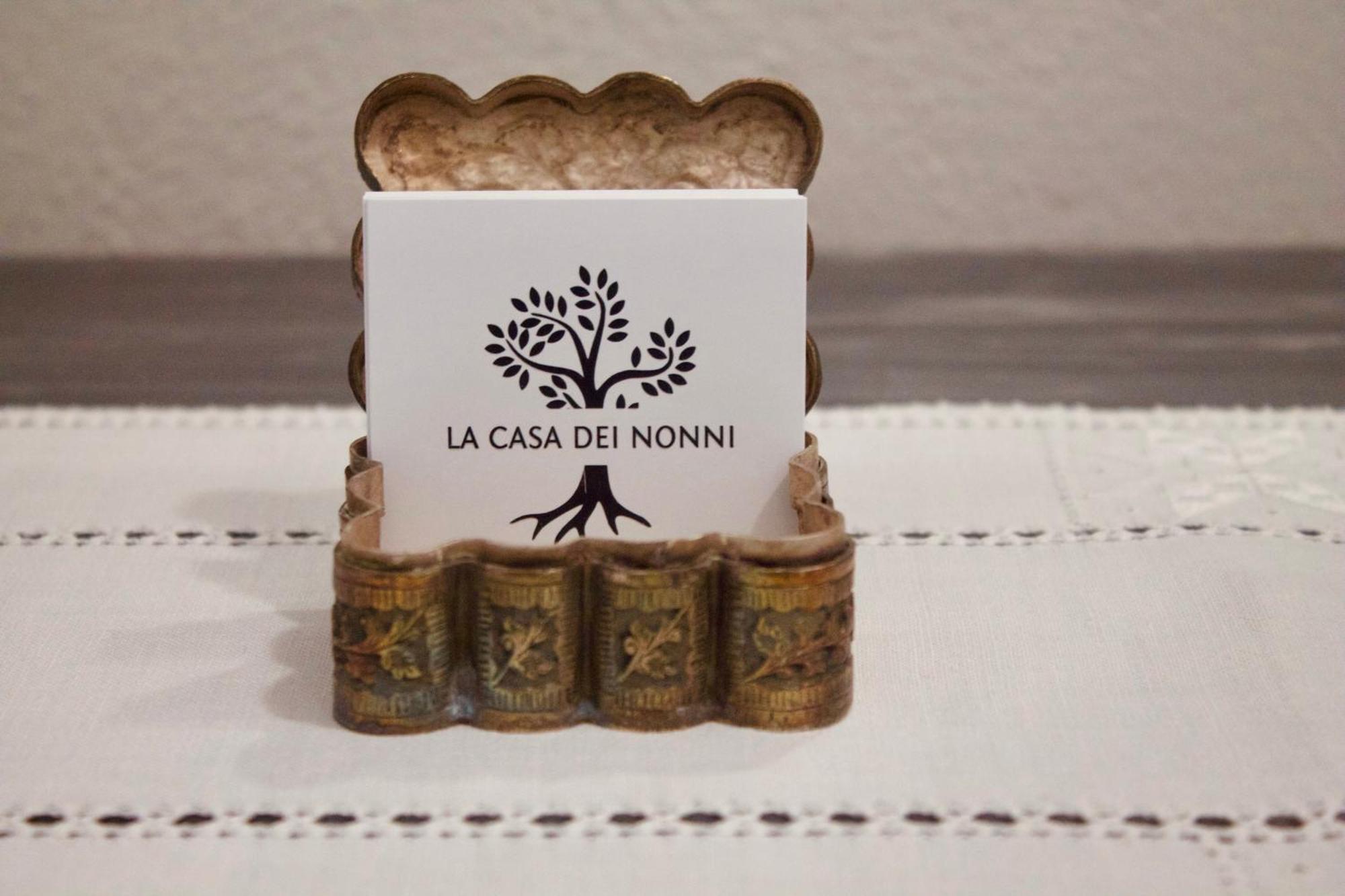 La Casa Dei Nonni Apartment โมเนเลีย ภายนอก รูปภาพ